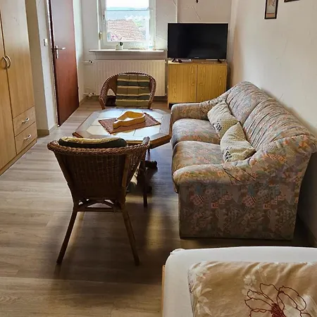 Glashauser Apartment *